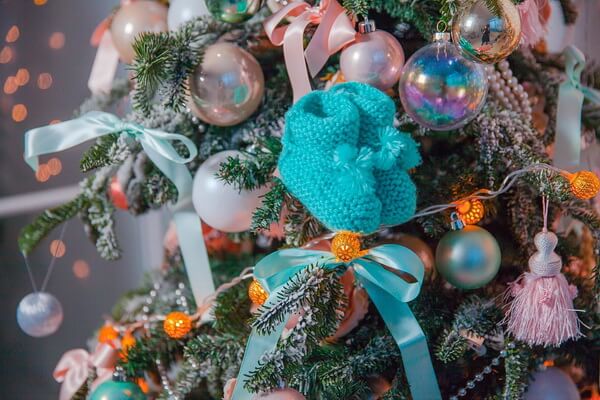 Как правильно украсить ёлку на Новый год - игрушки с желаниями