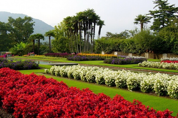 Самые красивые сады мира с фото - Сады виллы Таранто в Италии